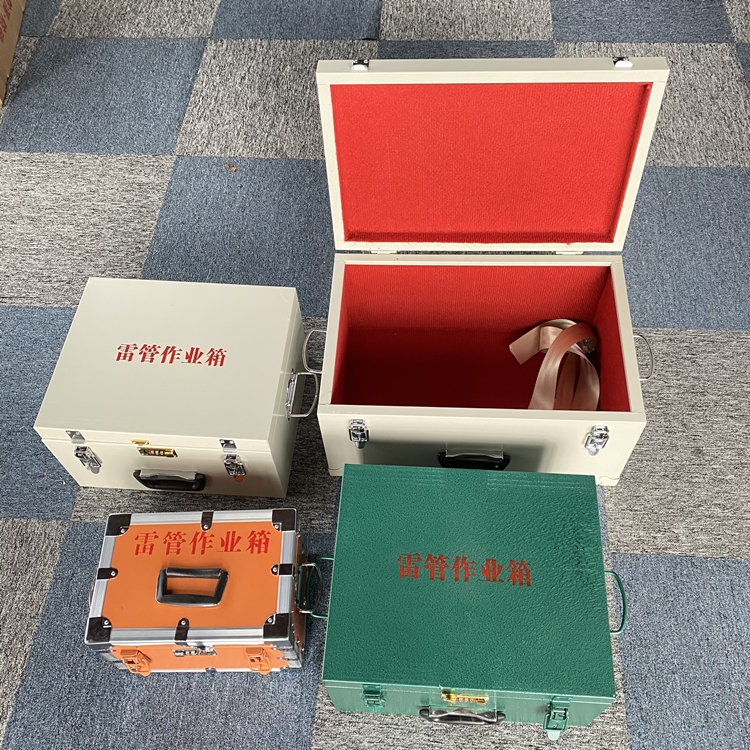 永宁爆破工程作业箱如何选择？玻璃钢与传统材质的全面对比